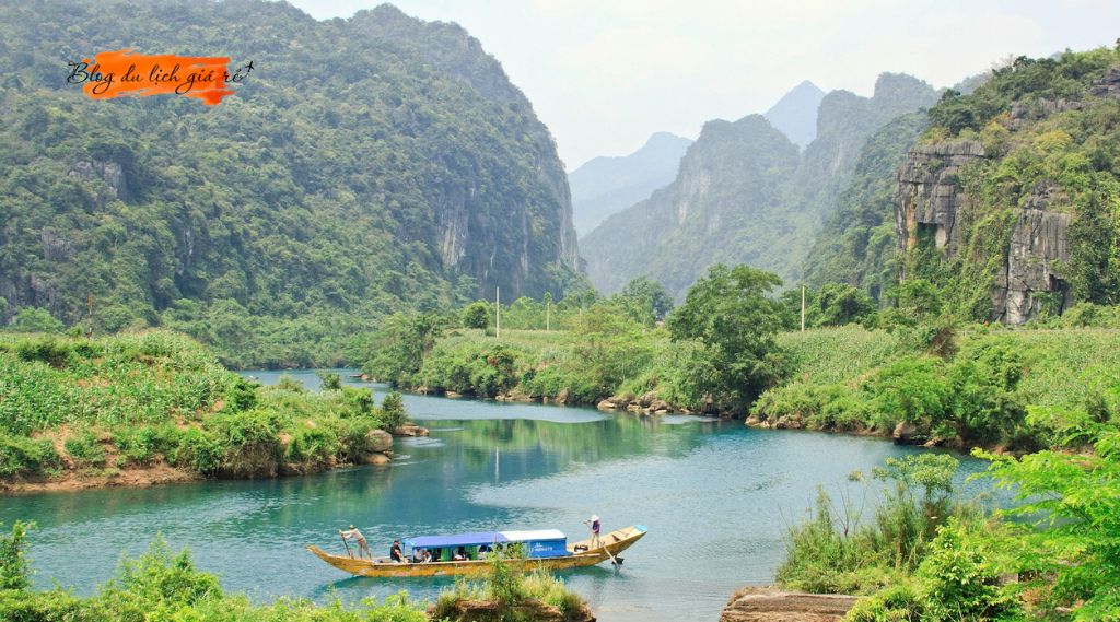 Tour động Phong Nha