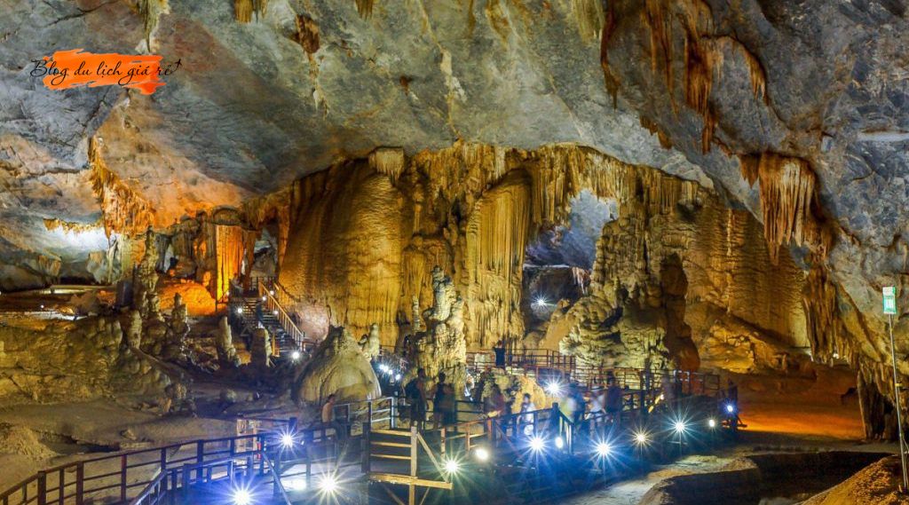 Tour động Phong Nha